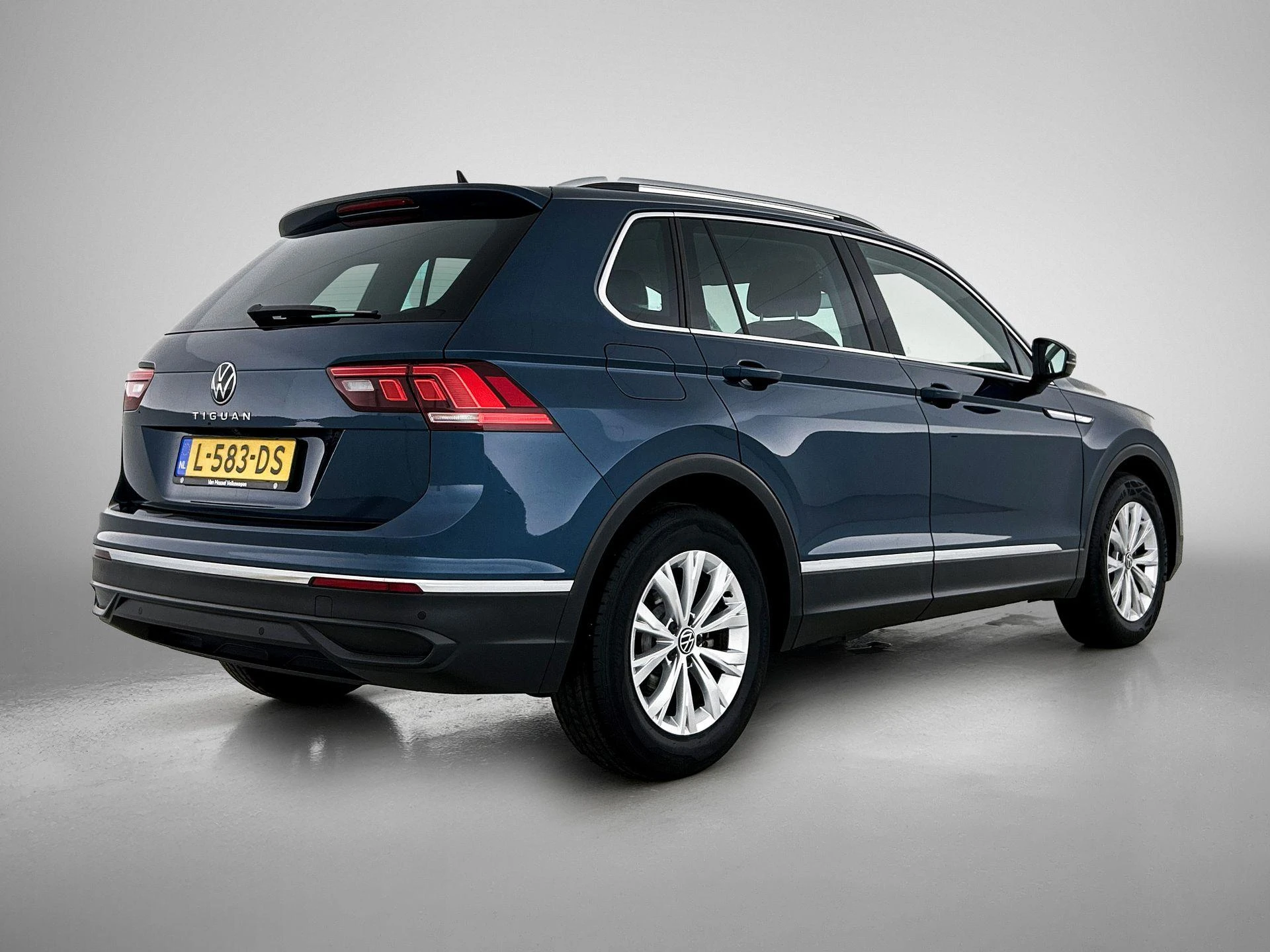 Volkswagen Tiguan met kenteken L-583-DS – autofoto 5