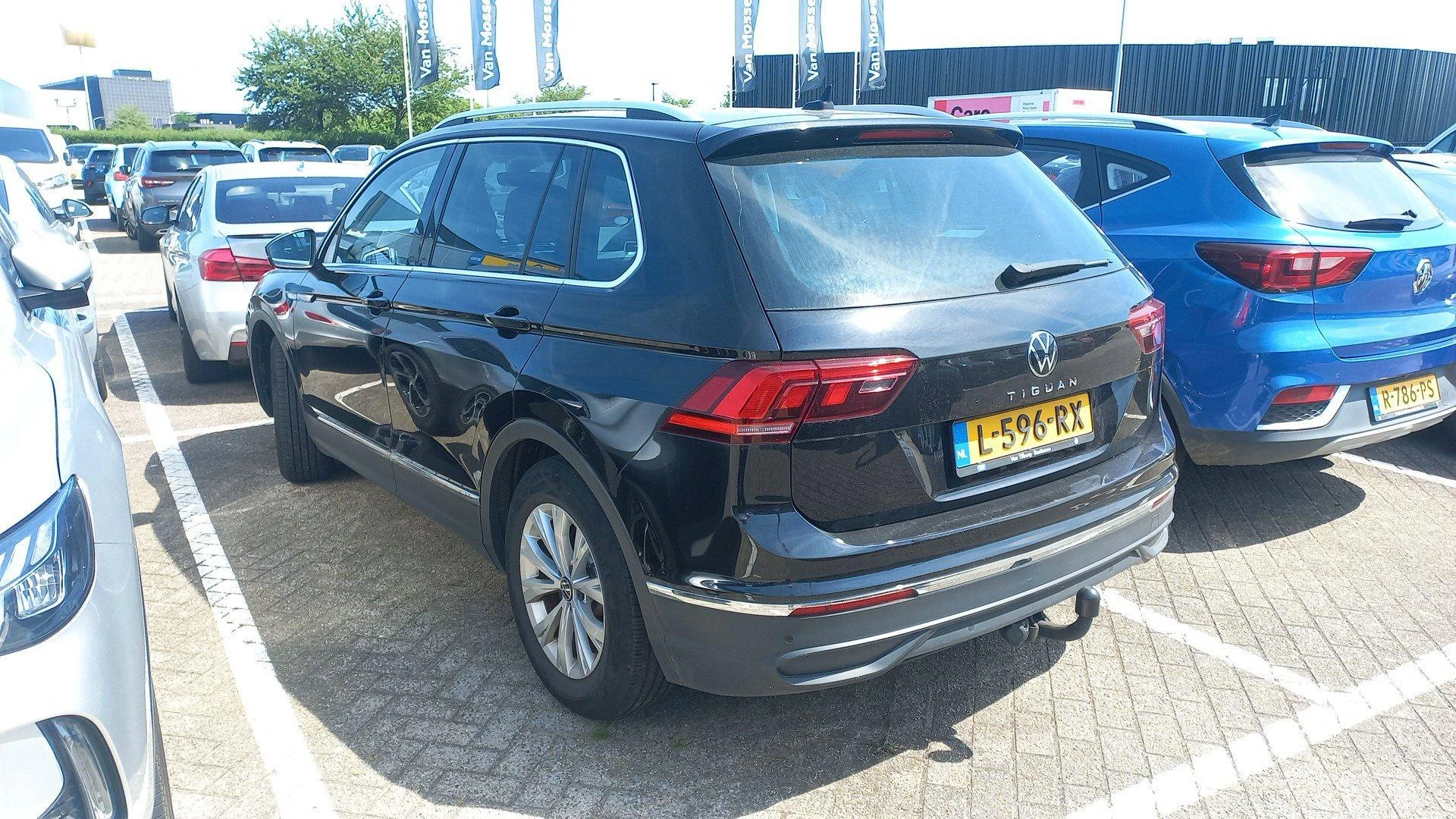 Volkswagen Tiguan met kenteken L-596-RX – autofoto 4