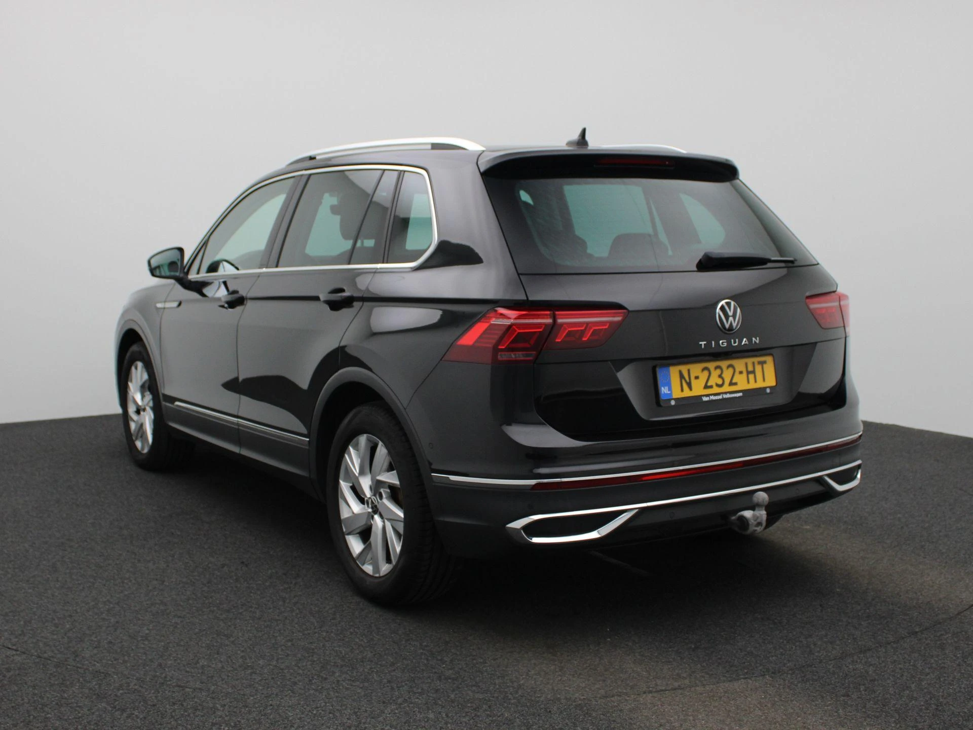 Volkswagen Tiguan met kenteken N-232-HT – autofoto 3