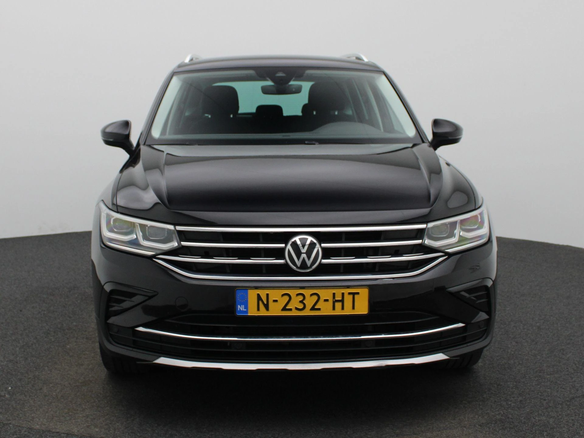 Volkswagen Tiguan met kenteken N-232-HT – autofoto 4