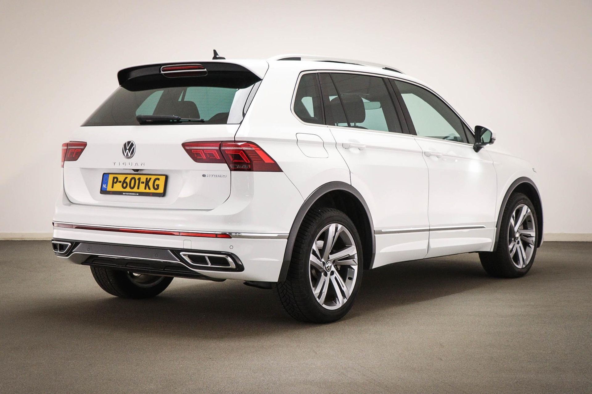 Volkswagen Tiguan met kenteken P-601-KG – autofoto 2