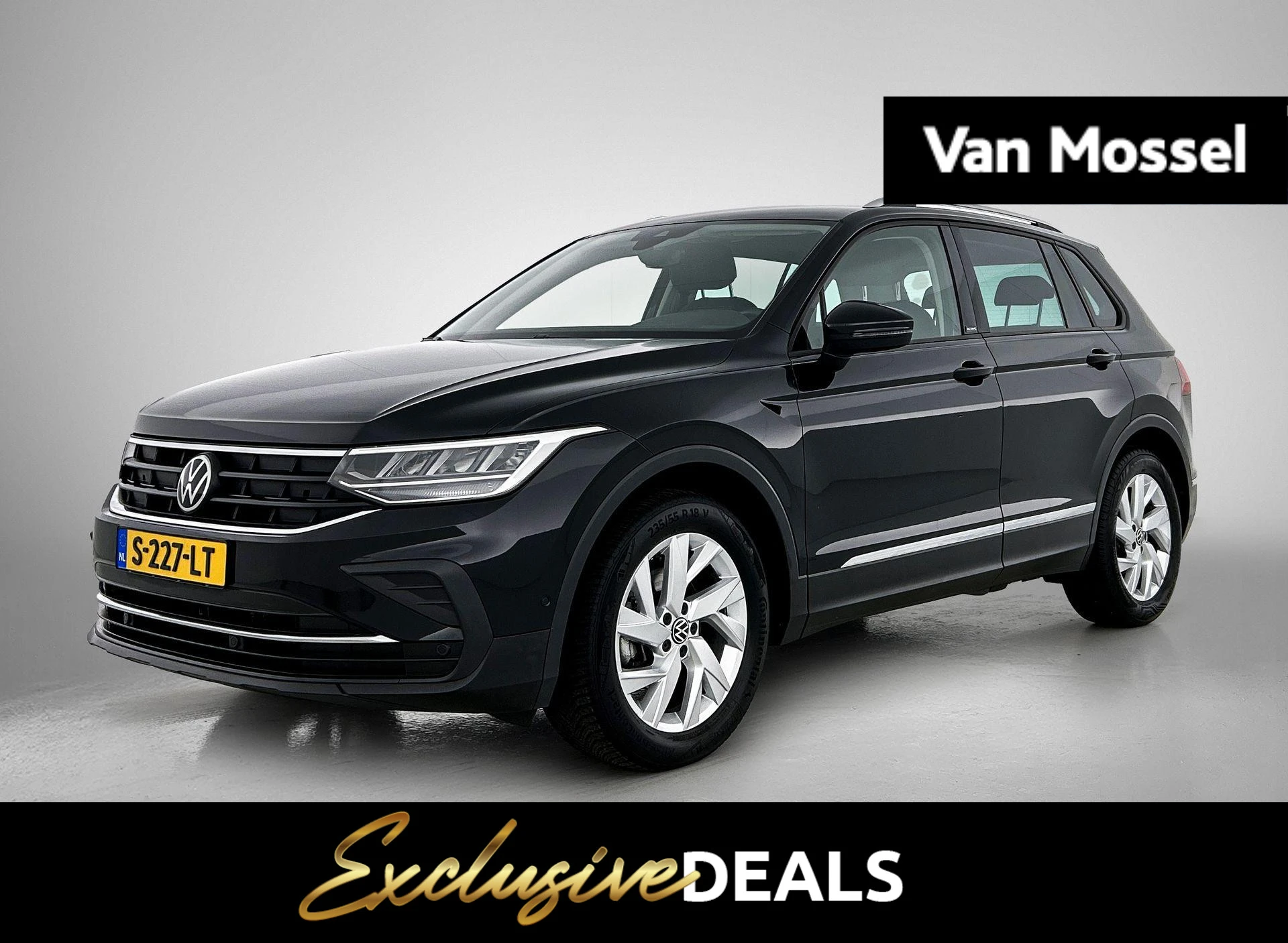 Volkswagen Tiguan met kenteken S-227-LT – autofoto 2