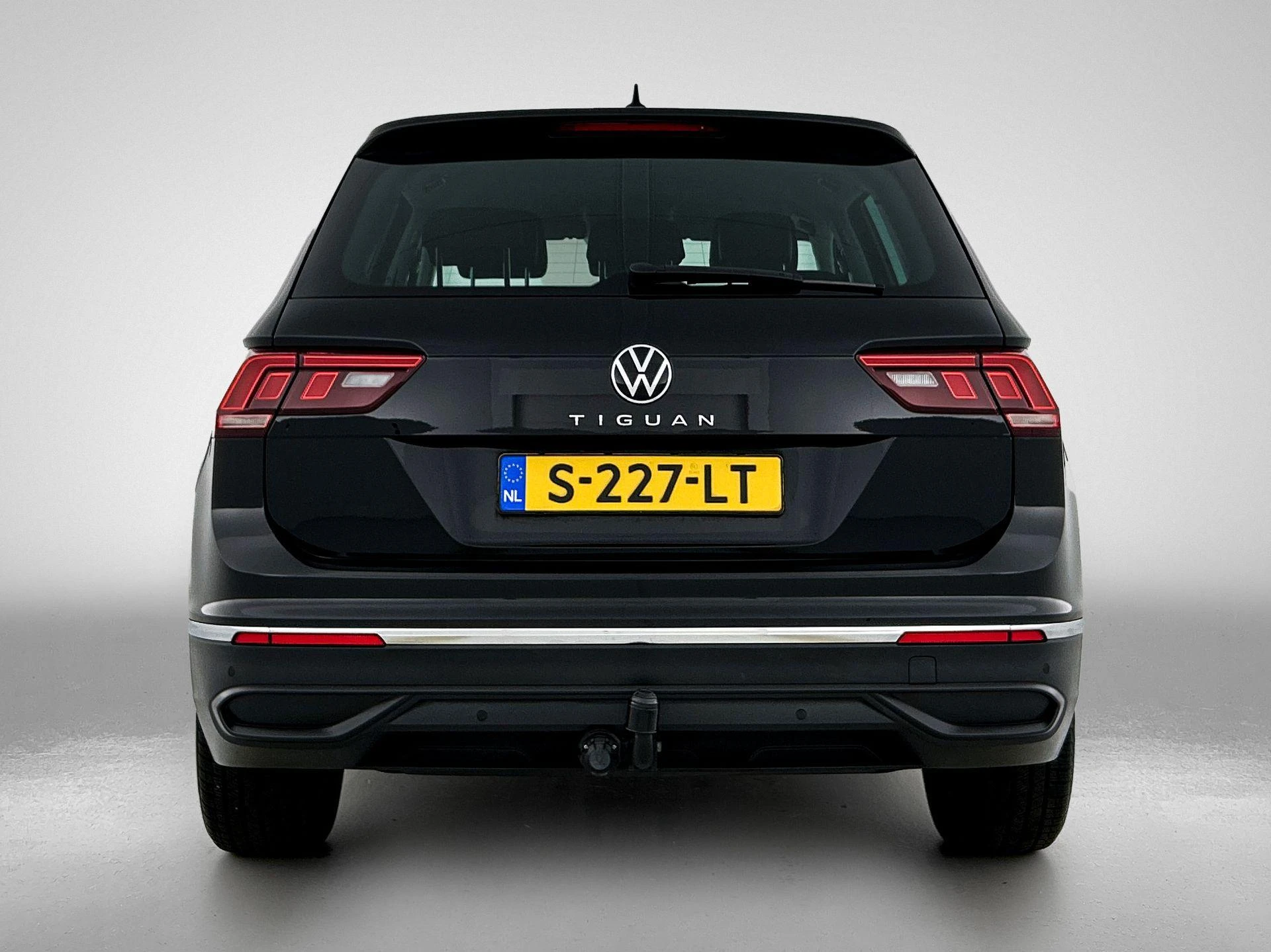 Volkswagen Tiguan met kenteken S-227-LT – autofoto 5
