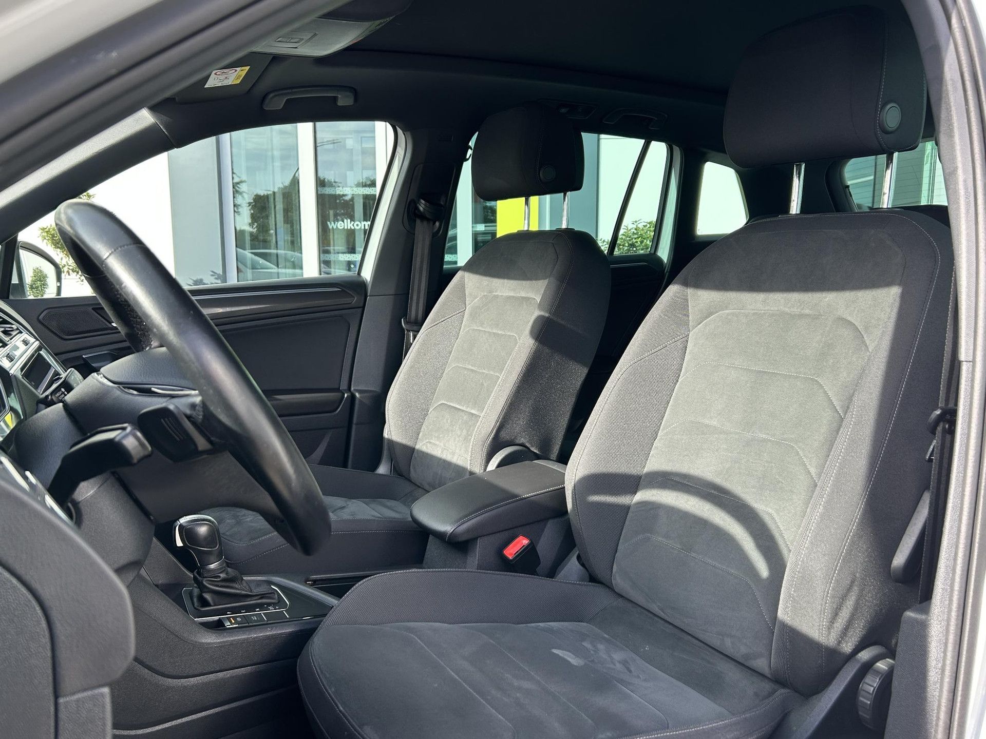 Volkswagen Tiguan met kenteken ZF-214-B – autofoto 4