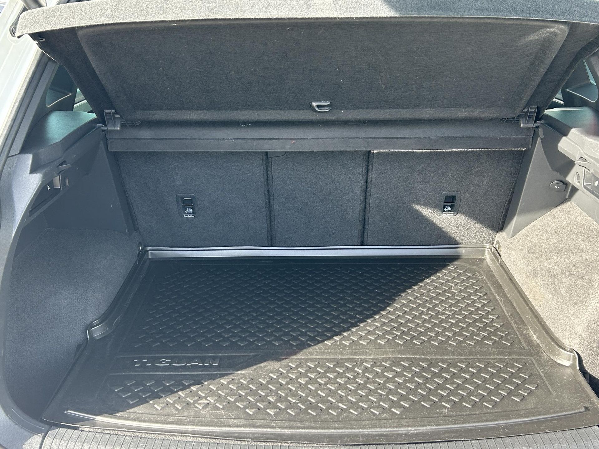 Volkswagen Tiguan met kenteken ZF-214-B – autofoto 5