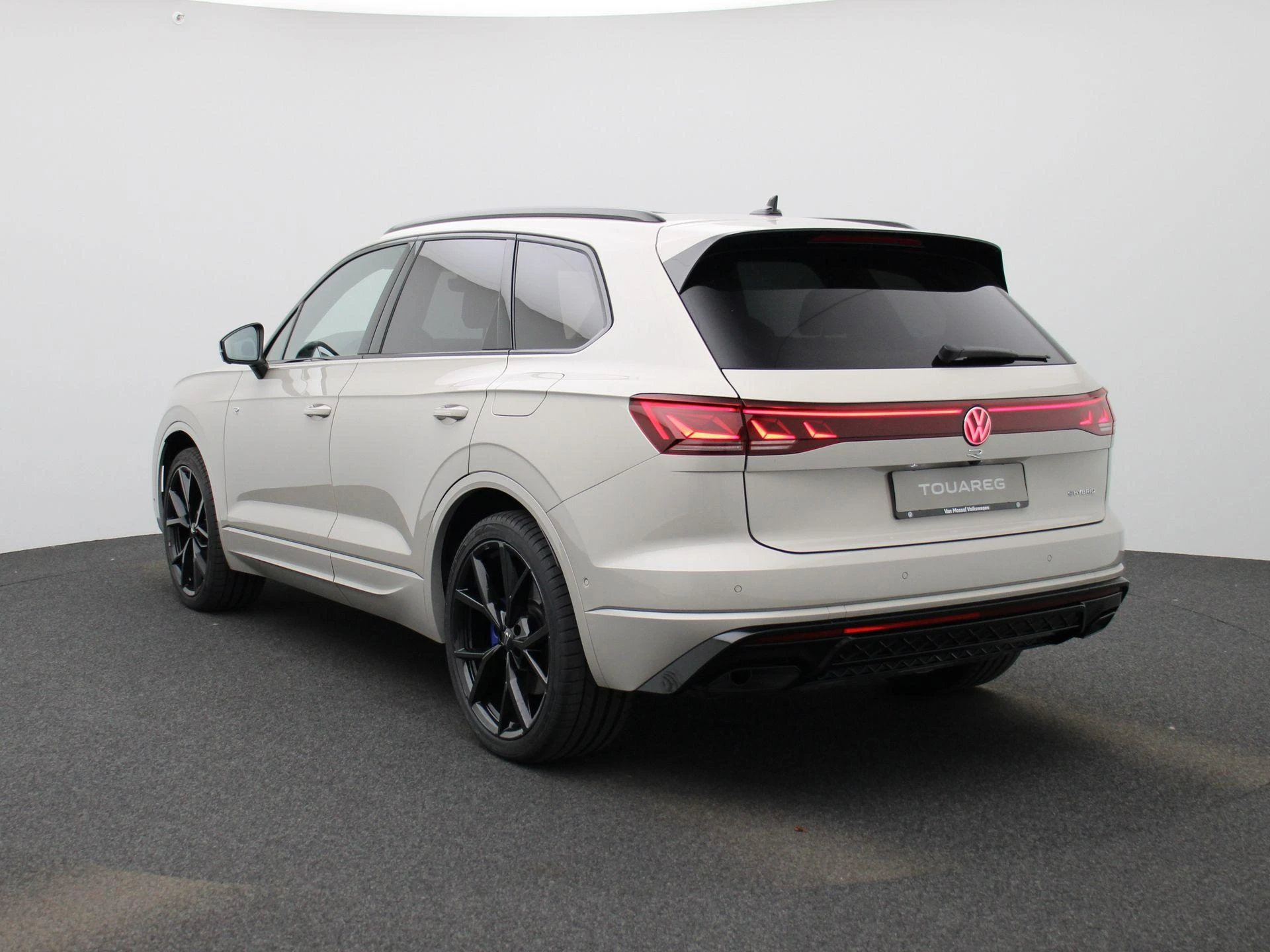 Volkswagen Touareg met kenteken 25100 – autofoto 3