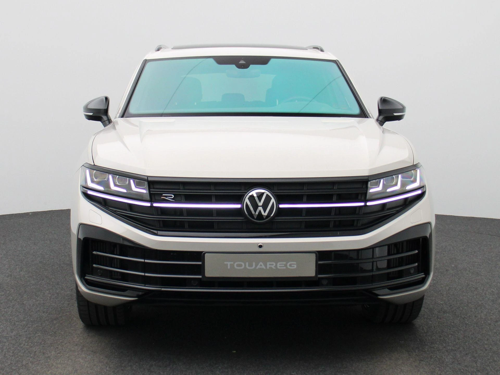 Volkswagen Touareg met kenteken 25100 – autofoto 4