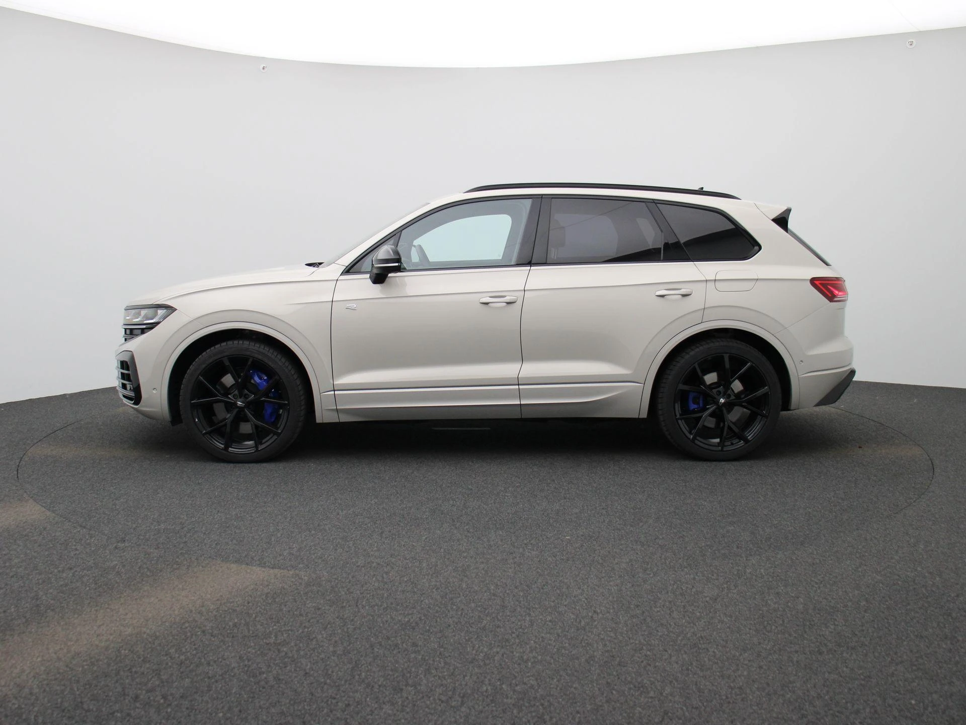 Volkswagen Touareg met kenteken 25100 – autofoto 5
