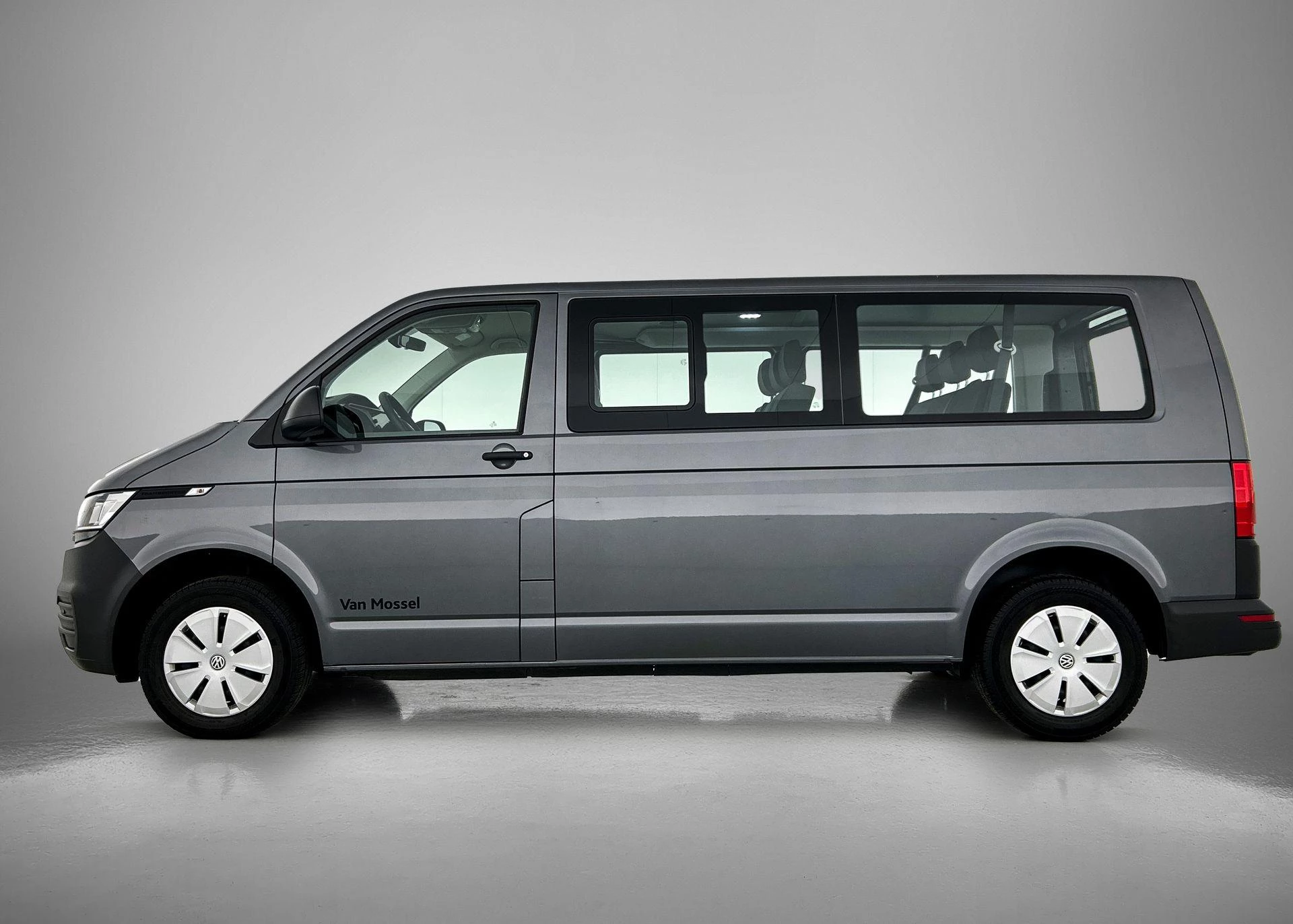 Volkswagen Transporter met kenteken T-704-RP – autofoto 4