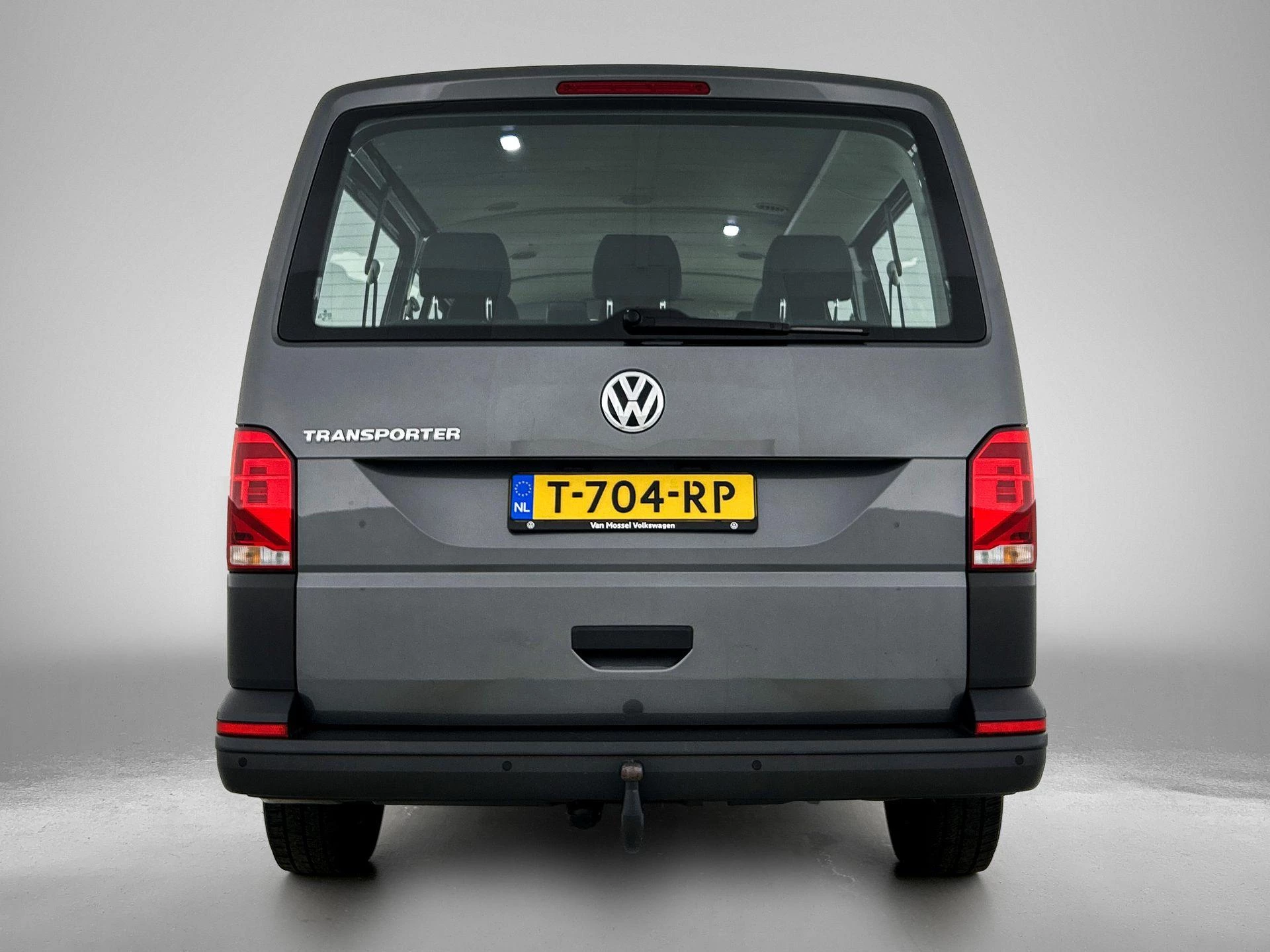 Volkswagen Transporter met kenteken T-704-RP – autofoto 5