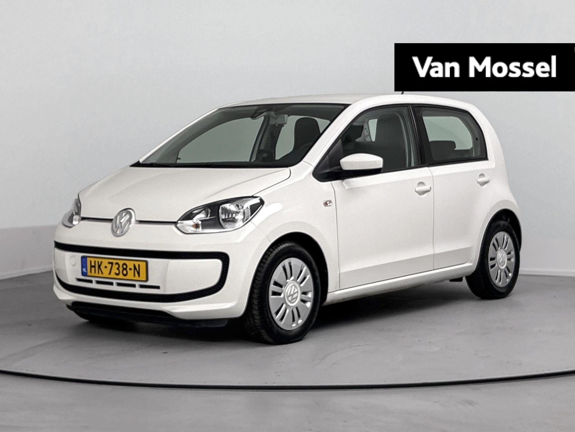 Volkswagen up! met kenteken 50100 – autofoto 2
