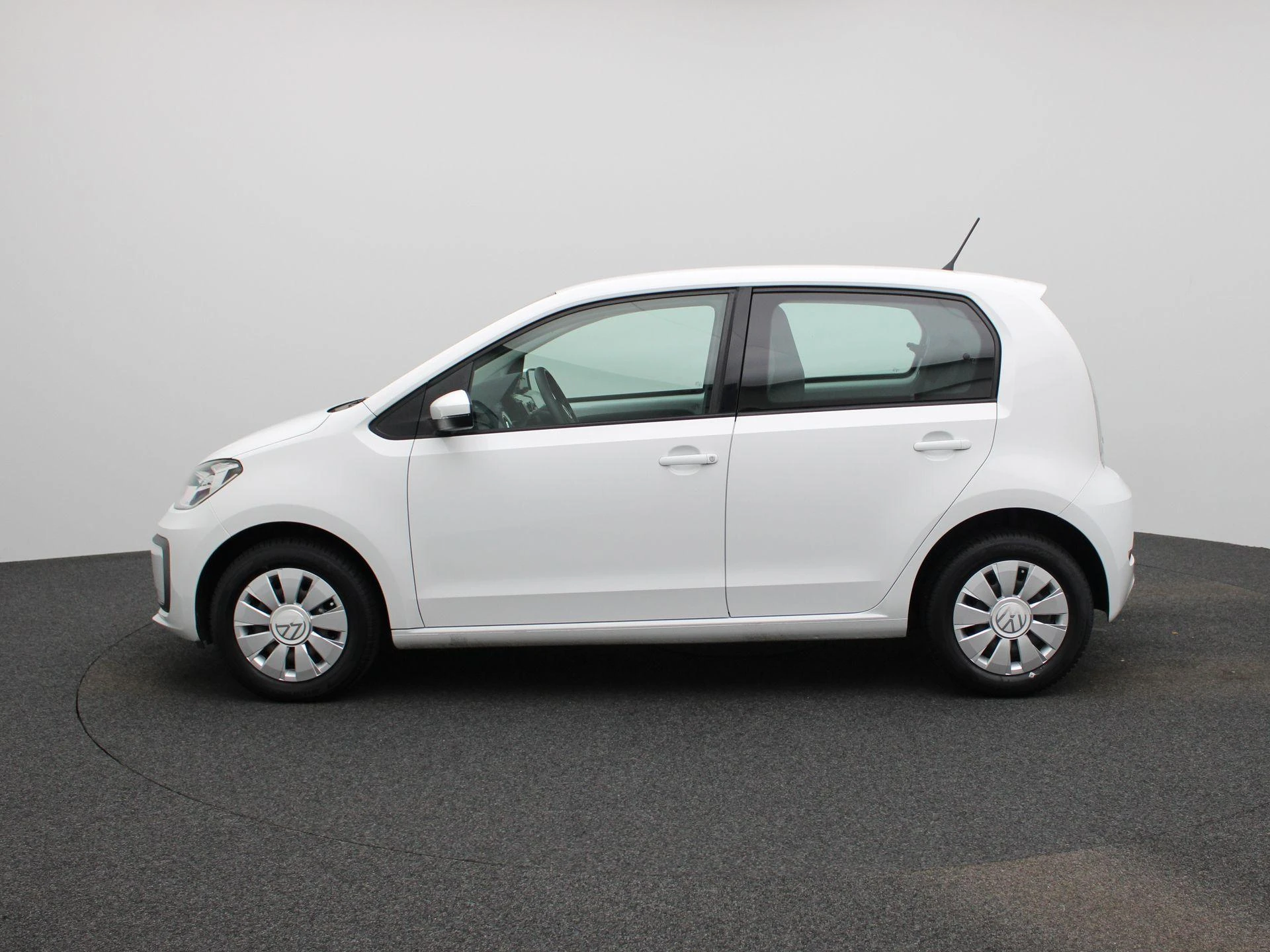 Volkswagen up! met kenteken L-544-PG – autofoto 5