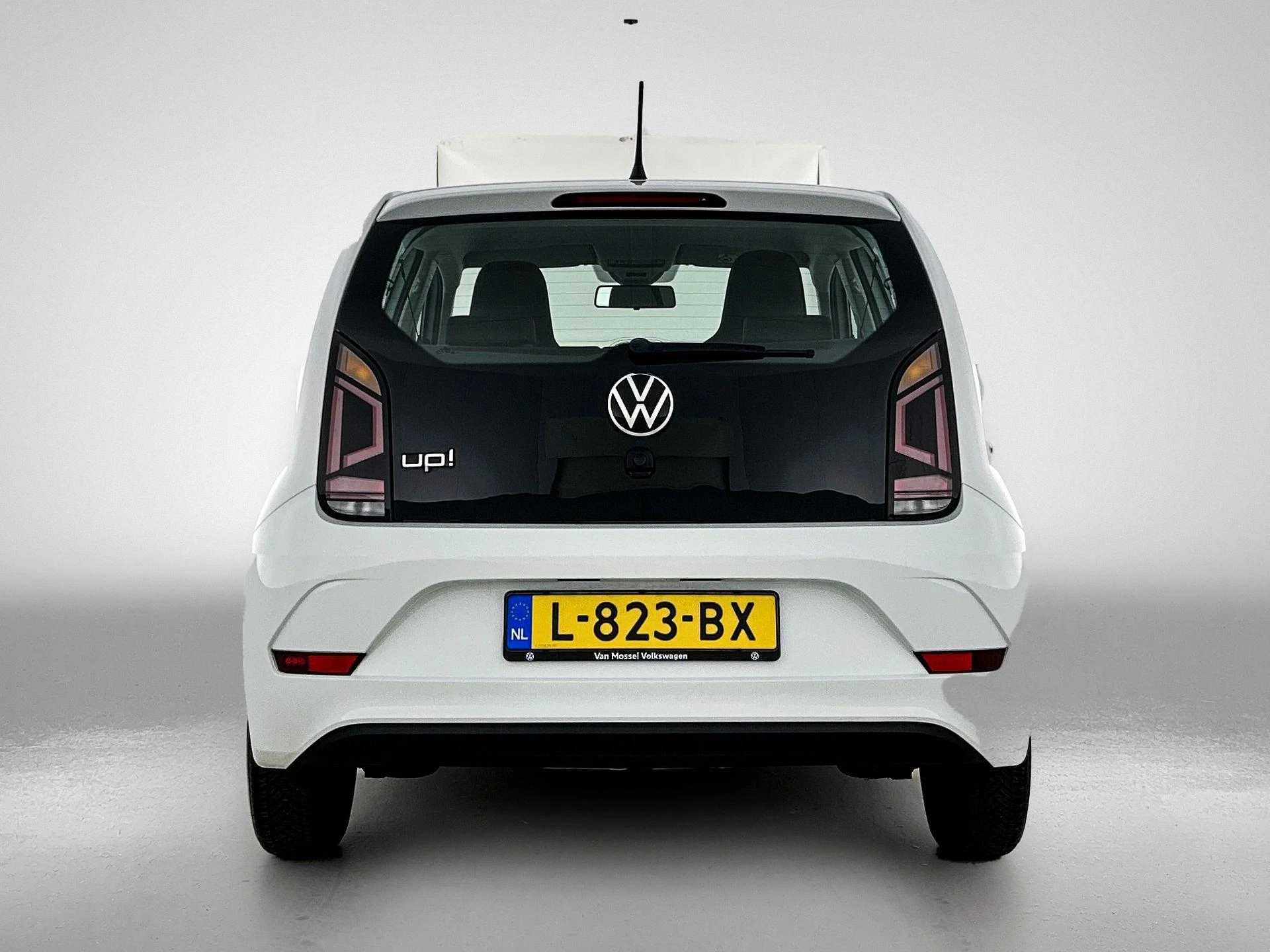 Volkswagen up! met kenteken L-823-BX – autofoto 5