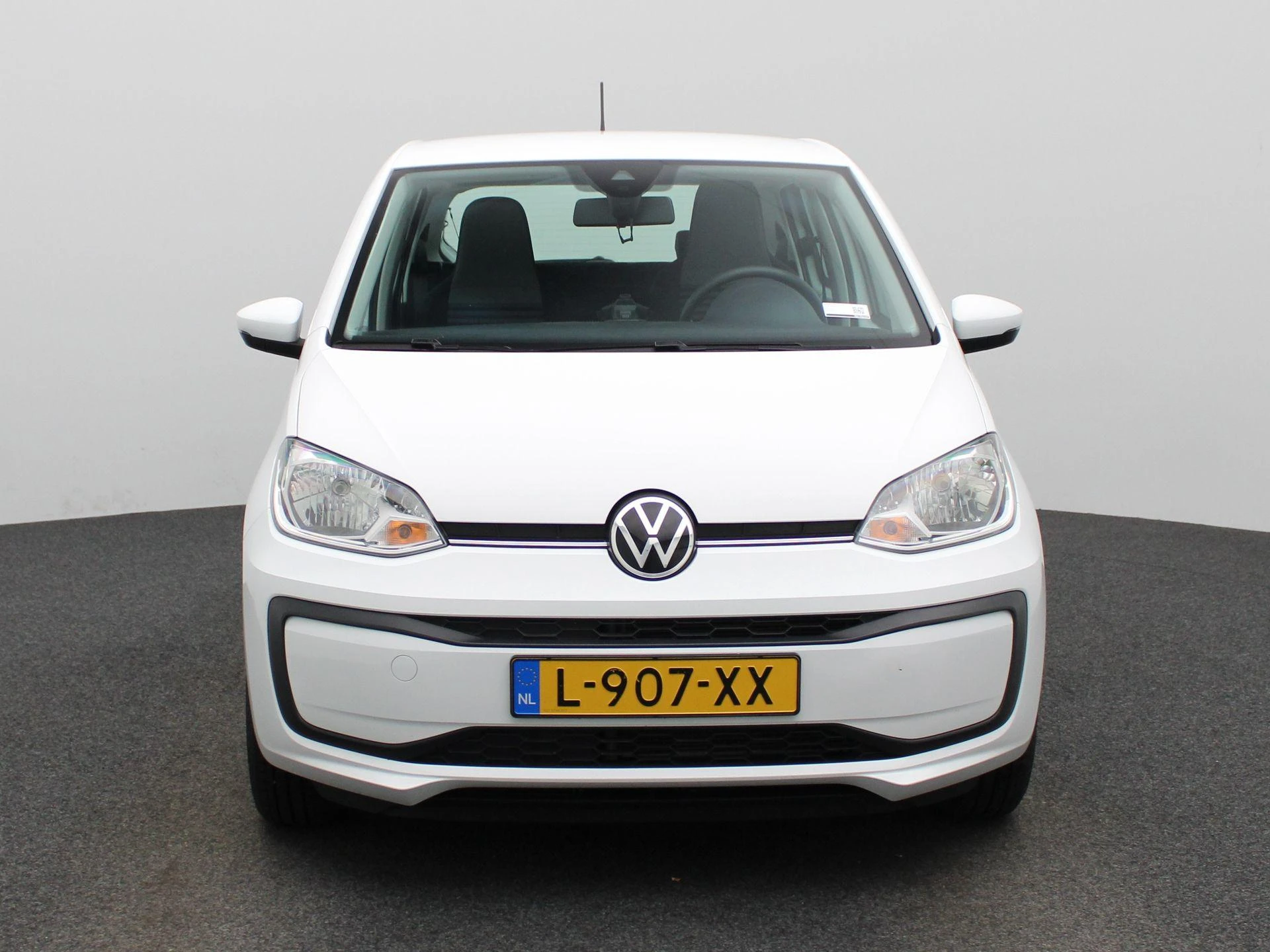 Volkswagen up! met kenteken L-907-XX – autofoto 4