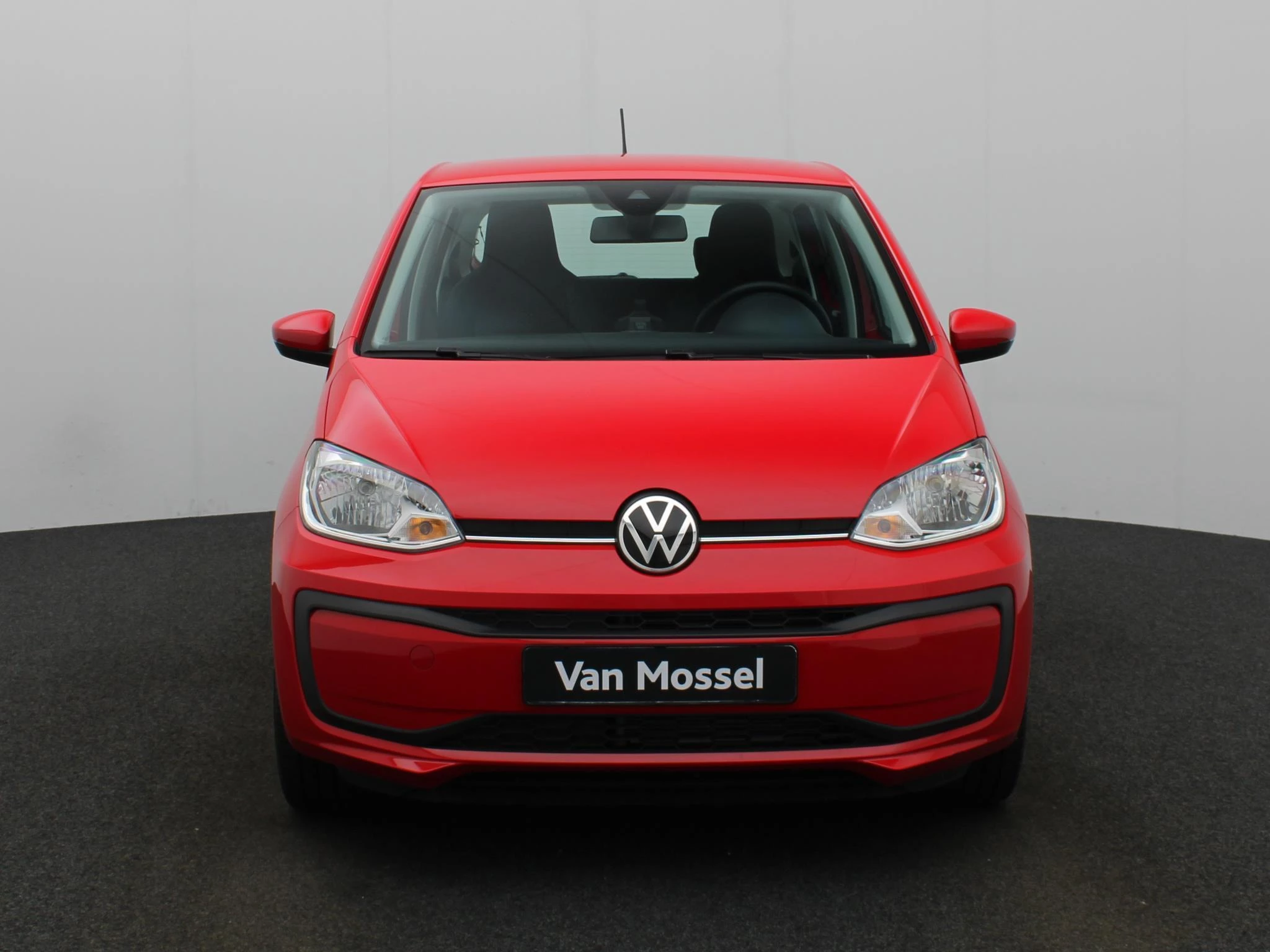 Volkswagen up! met kenteken P-256-NK – autofoto 5