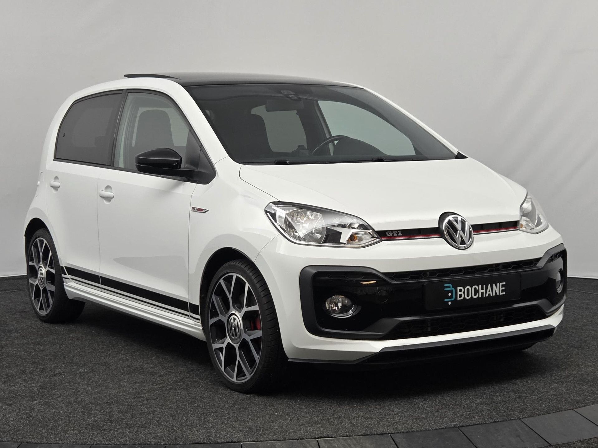Volkswagen up! met kenteken S-952-SK – autofoto 5