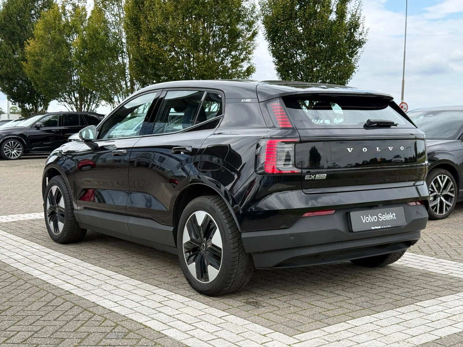 Volvo EX30 – autofoto 3