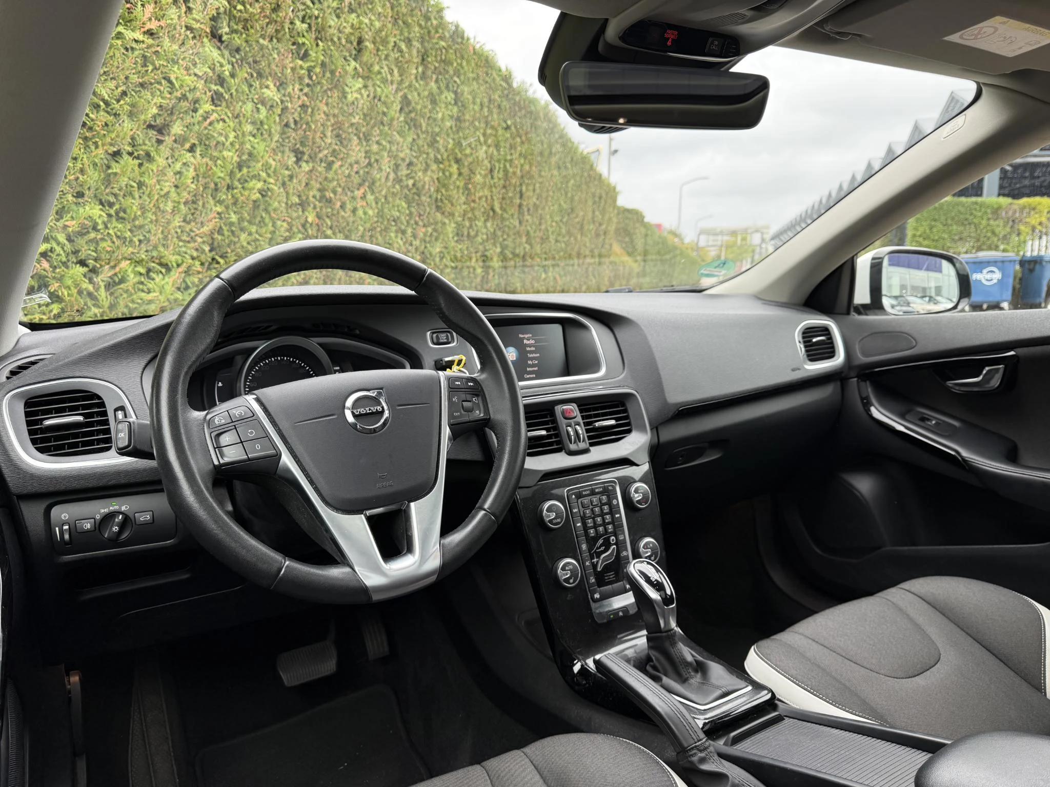 Volvo V40 met kenteken 52100 – autofoto 4