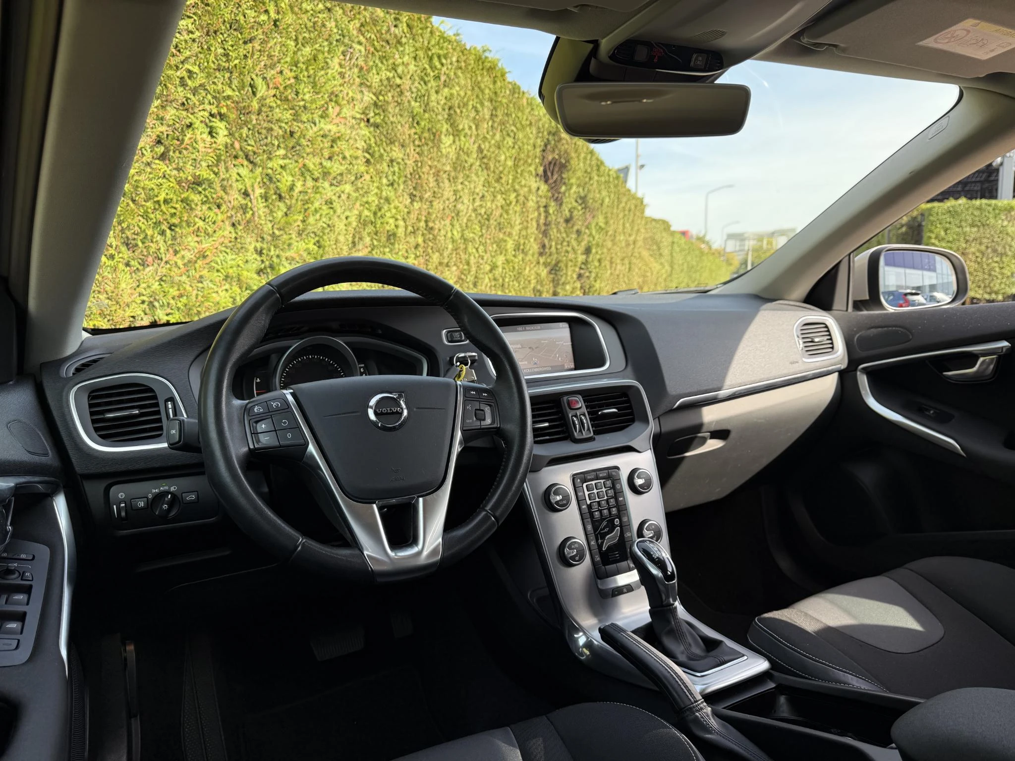 Volvo V40 met kenteken 54100 – autofoto 4