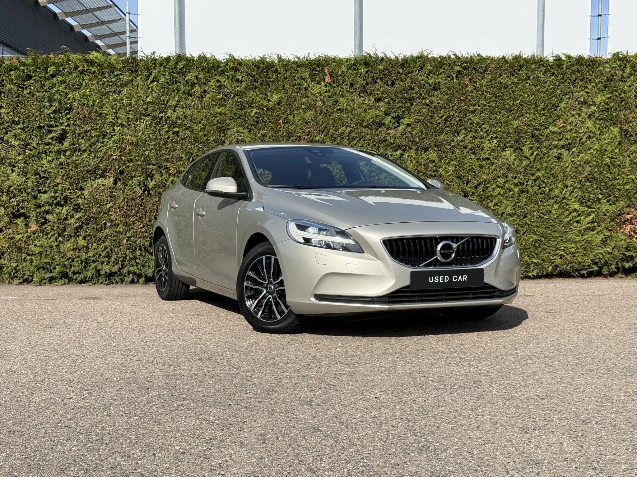 Volvo V40 met kenteken 54100 – autofoto 5