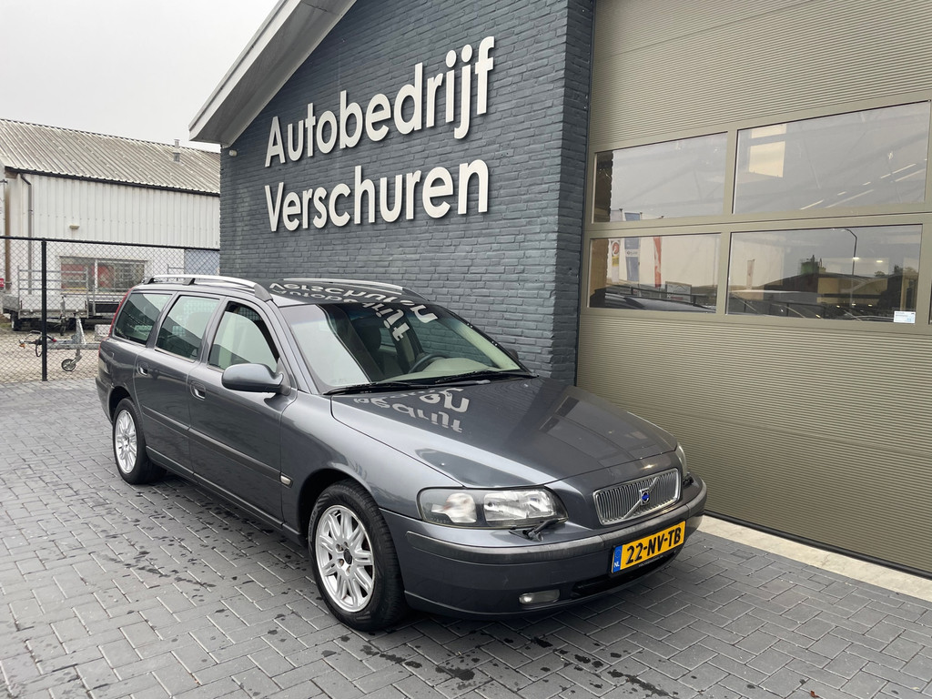 Volvo V70 met kenteken 22-NV-TB – autofoto 2