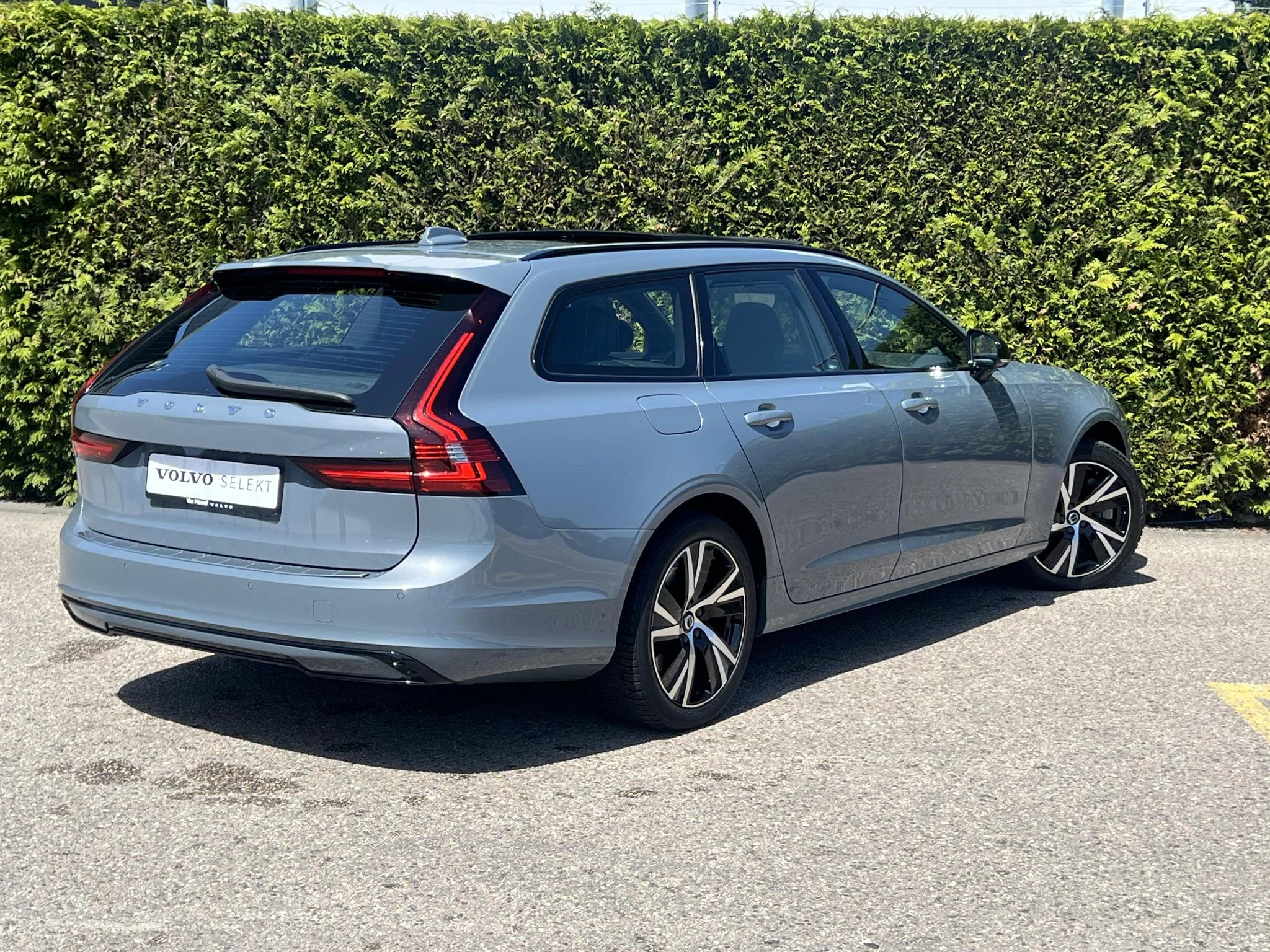 Volvo V90 met kenteken 2-BTG-96 – autofoto 4