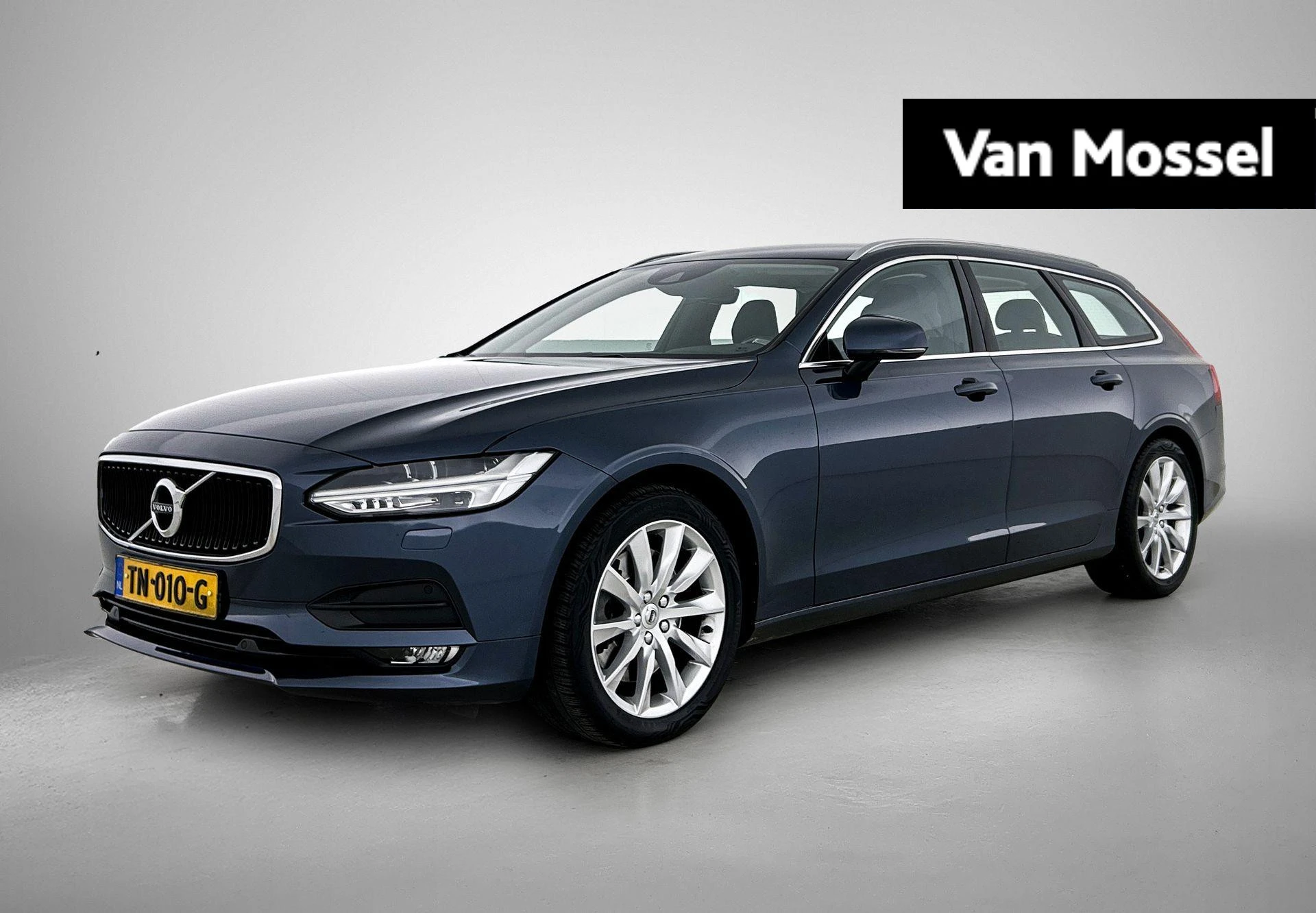 Volvo V90 met kenteken 69100 – autofoto 2