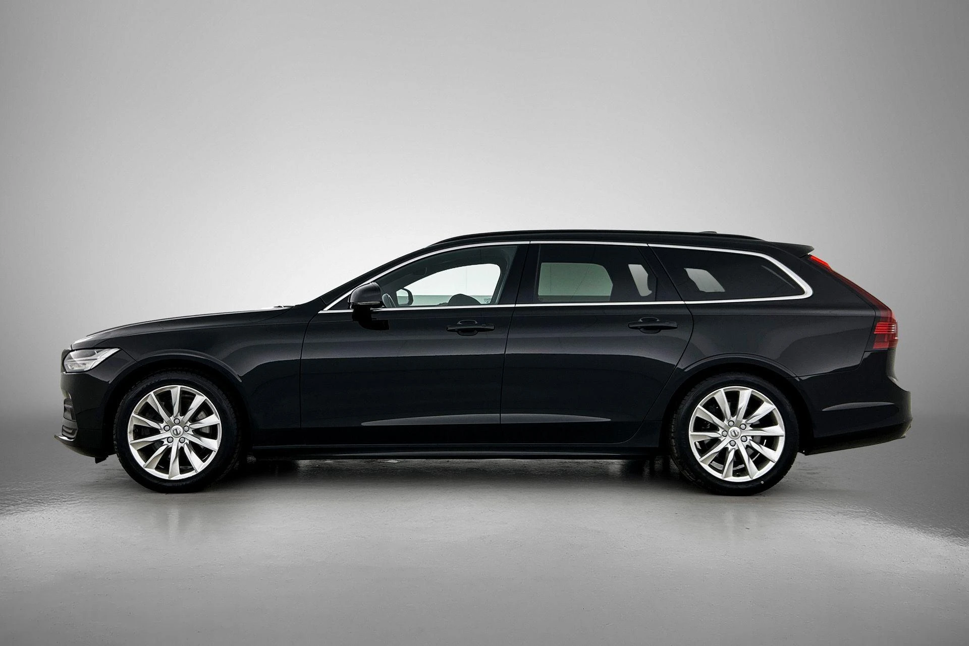 Volvo V90 met kenteken L-681-RP – autofoto 4