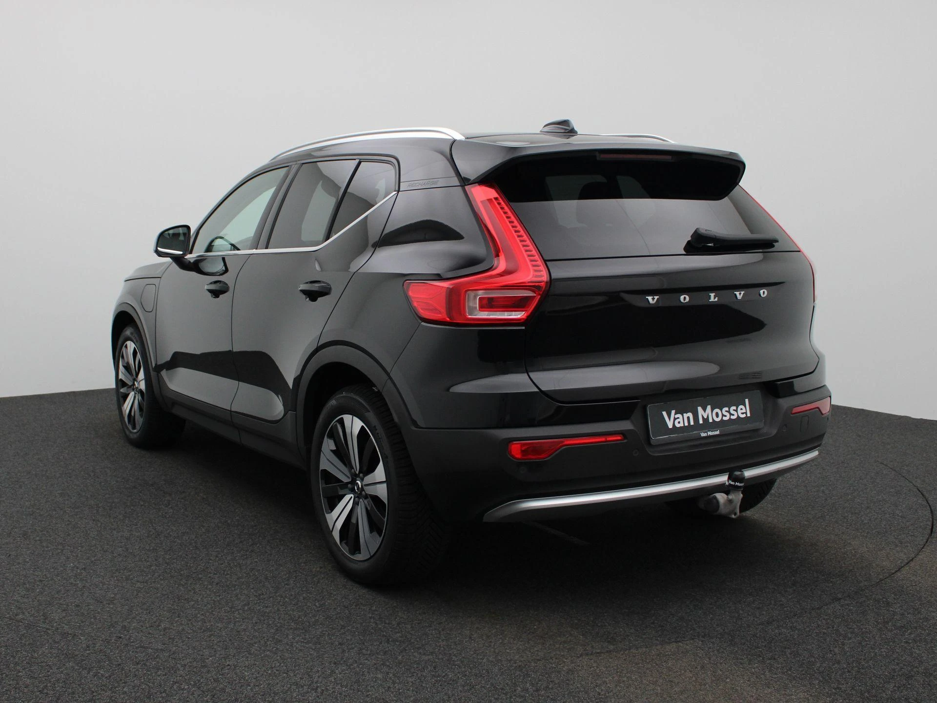 Volvo XC40 met kenteken 46 – autofoto 5