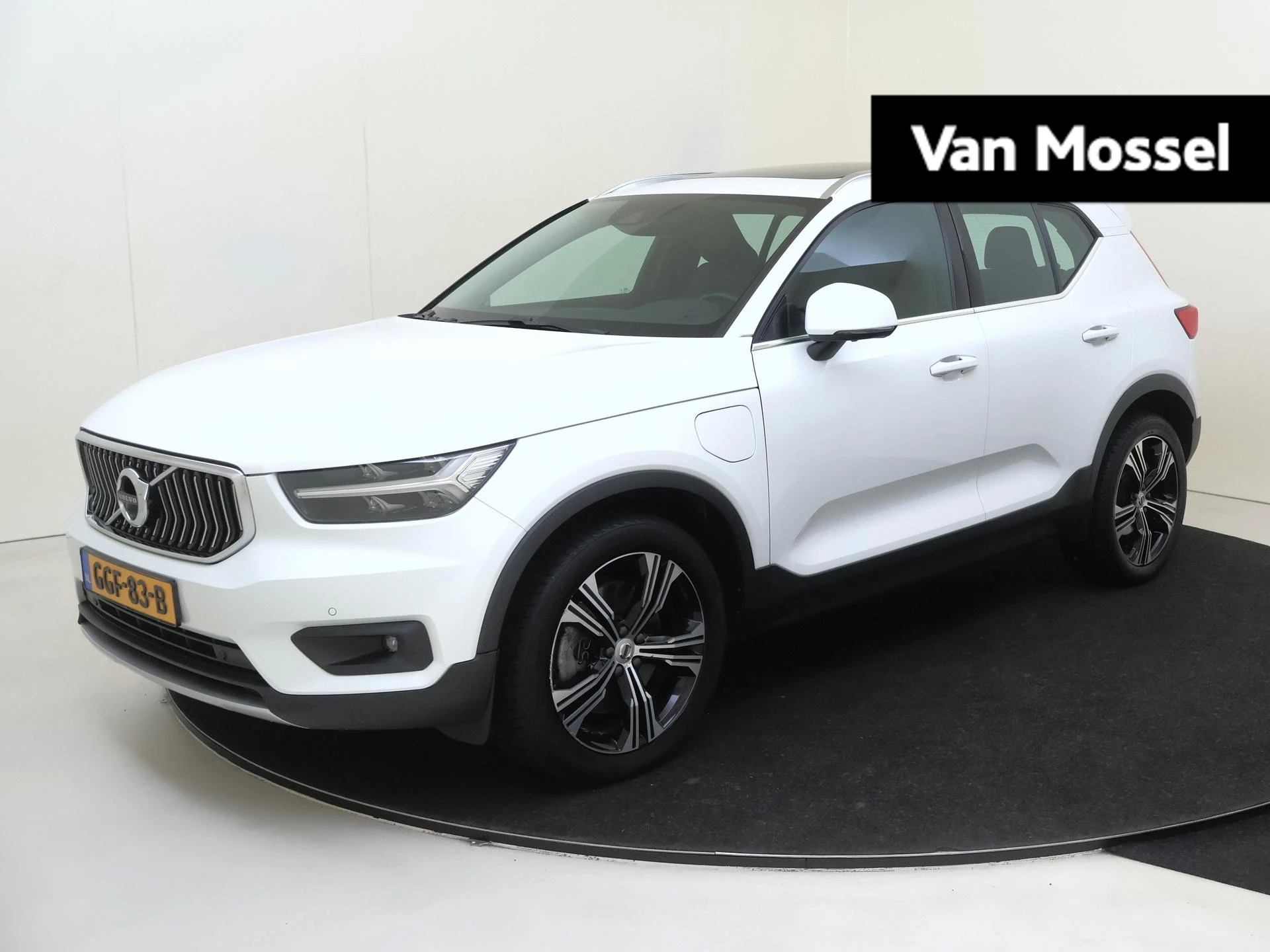 Volvo XC40 met kenteken GGF-83-B – autofoto 2