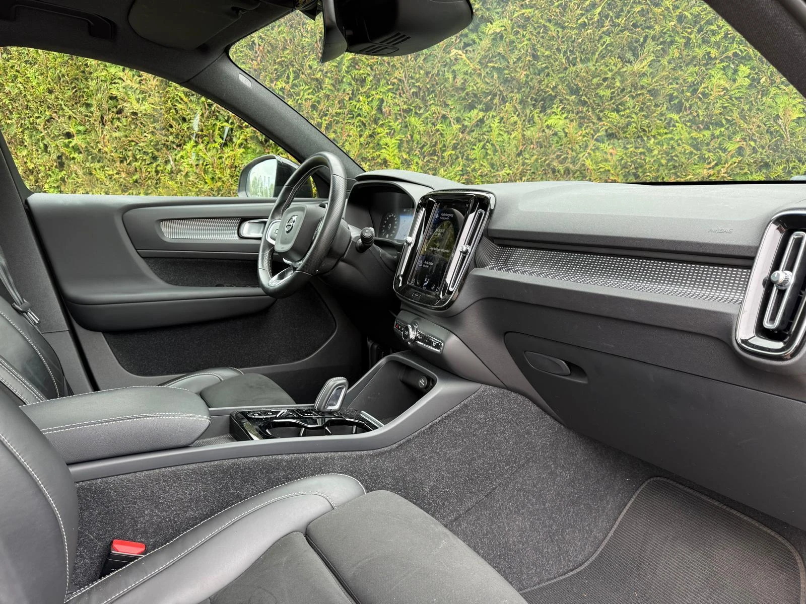 Volvo XC40 met kenteken L-466-GV – autofoto 5