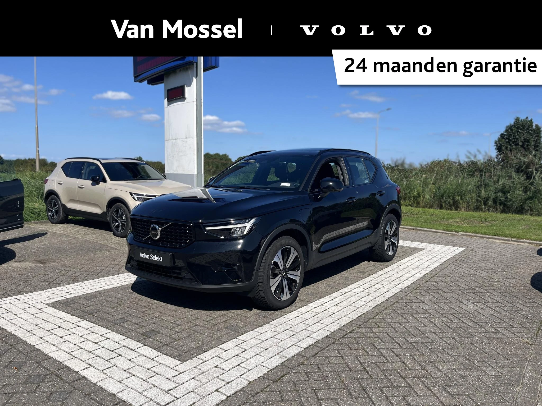 Volvo XC40 met kenteken R-198-BX – autofoto 2
