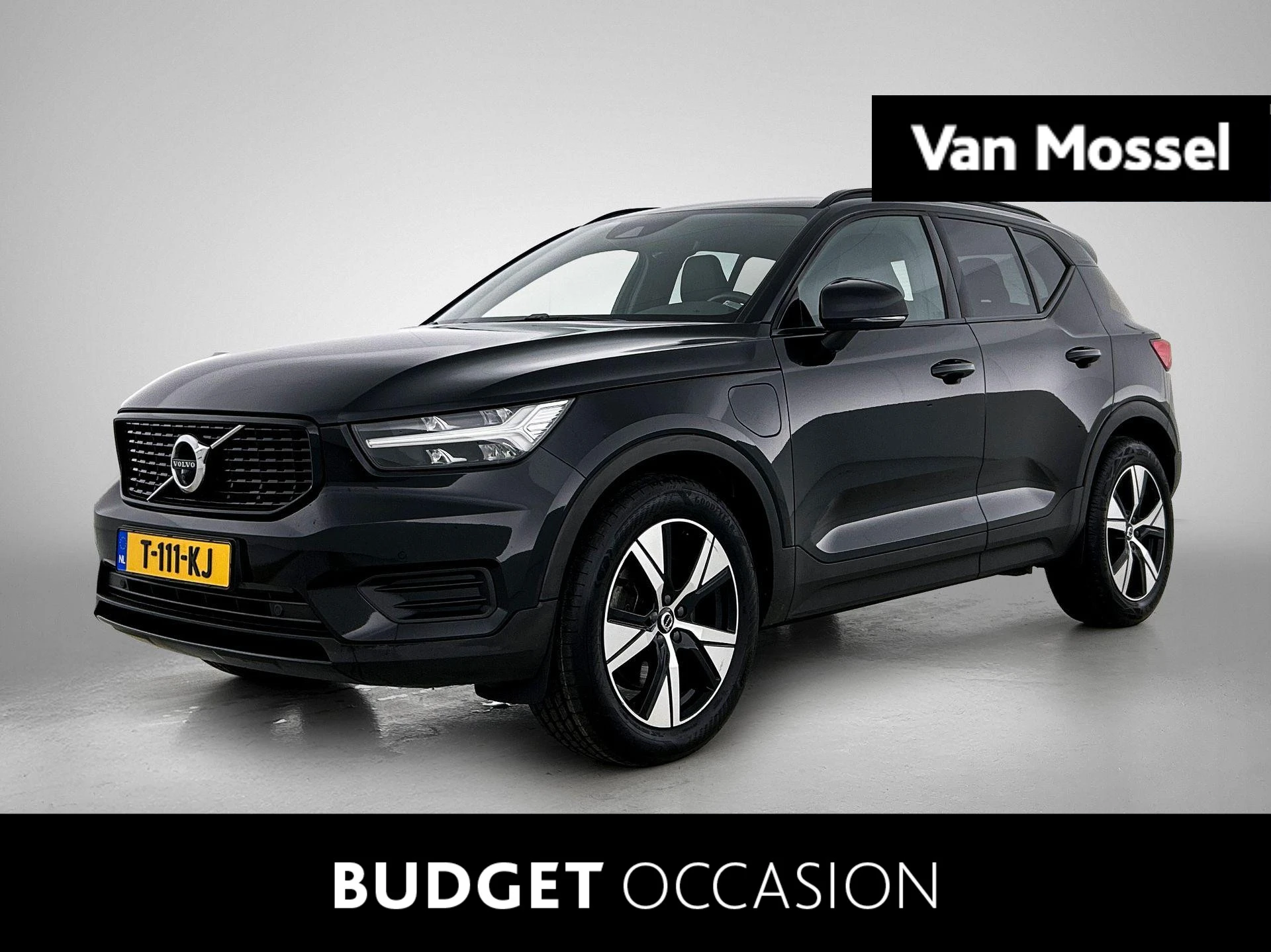 Volvo XC40 met kenteken T-111-KJ – autofoto 2