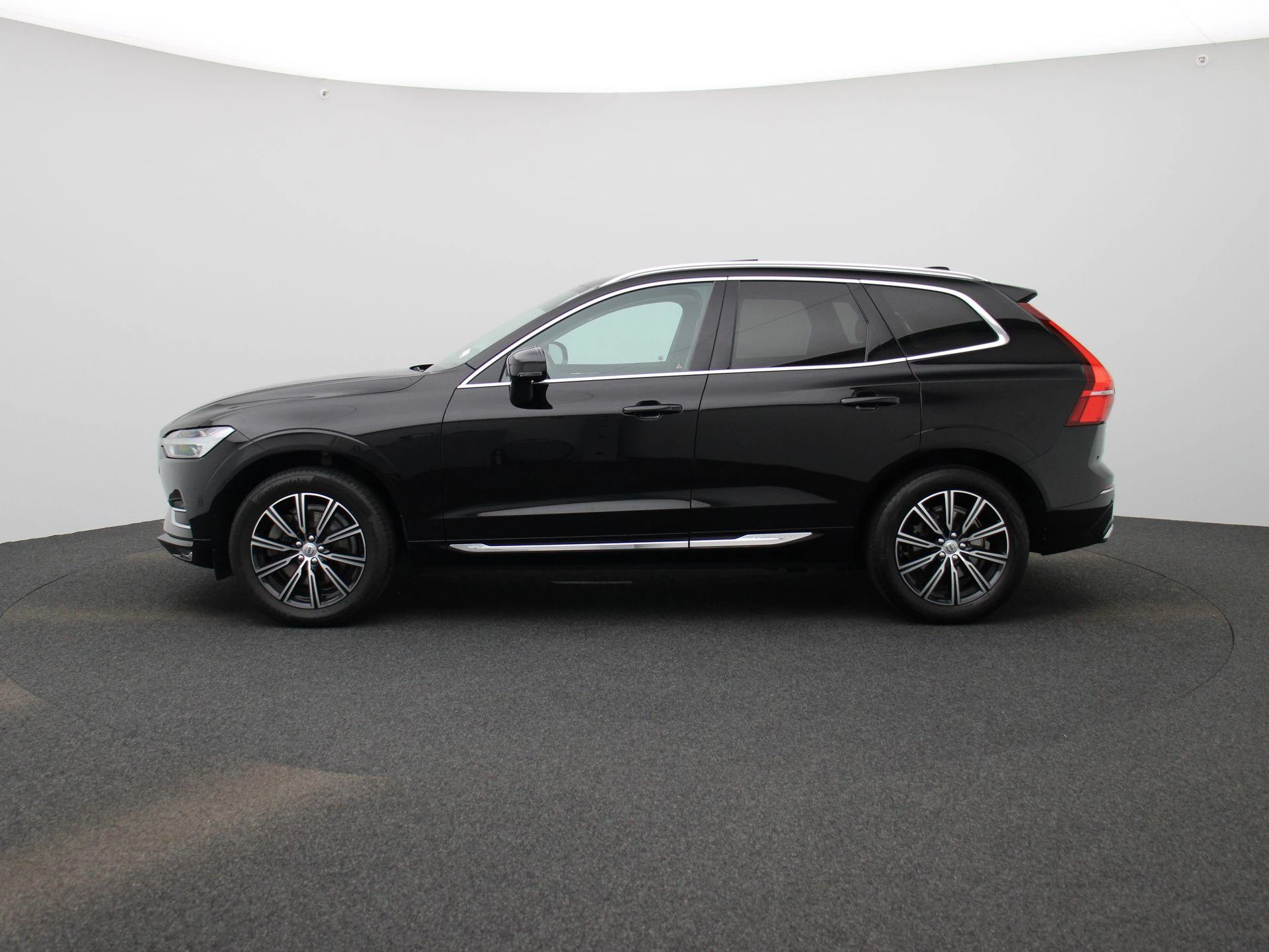 Volvo XC60 met kenteken 74100 – autofoto 5