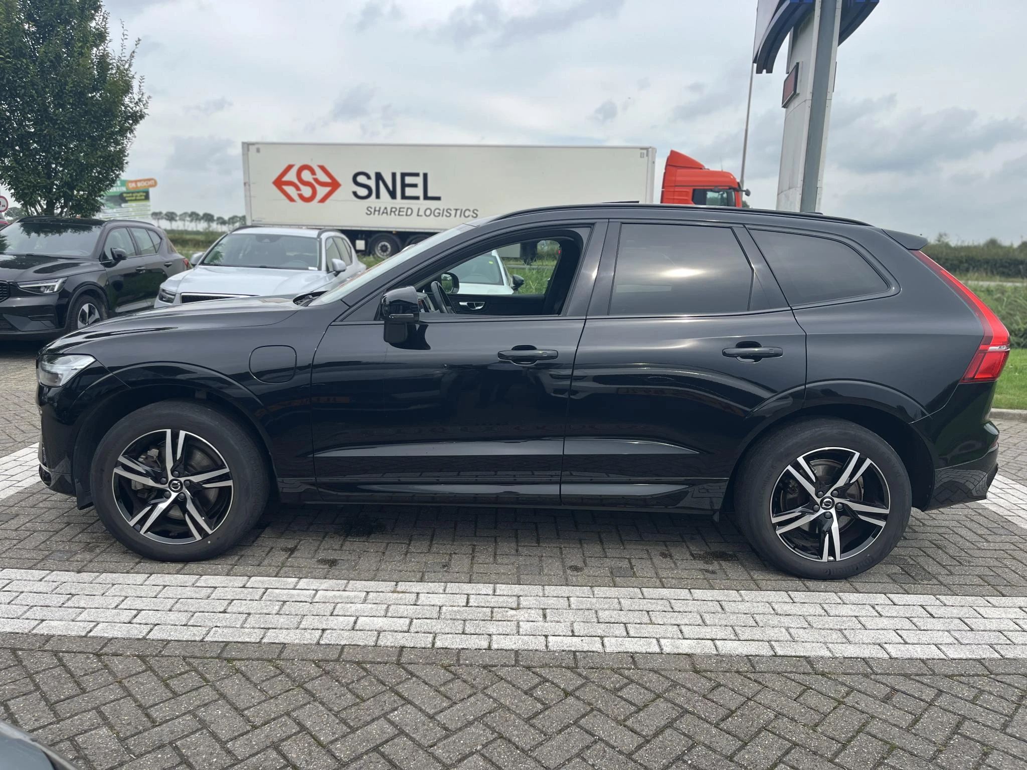 Volvo XC60 met kenteken R-432-KZ – autofoto 4