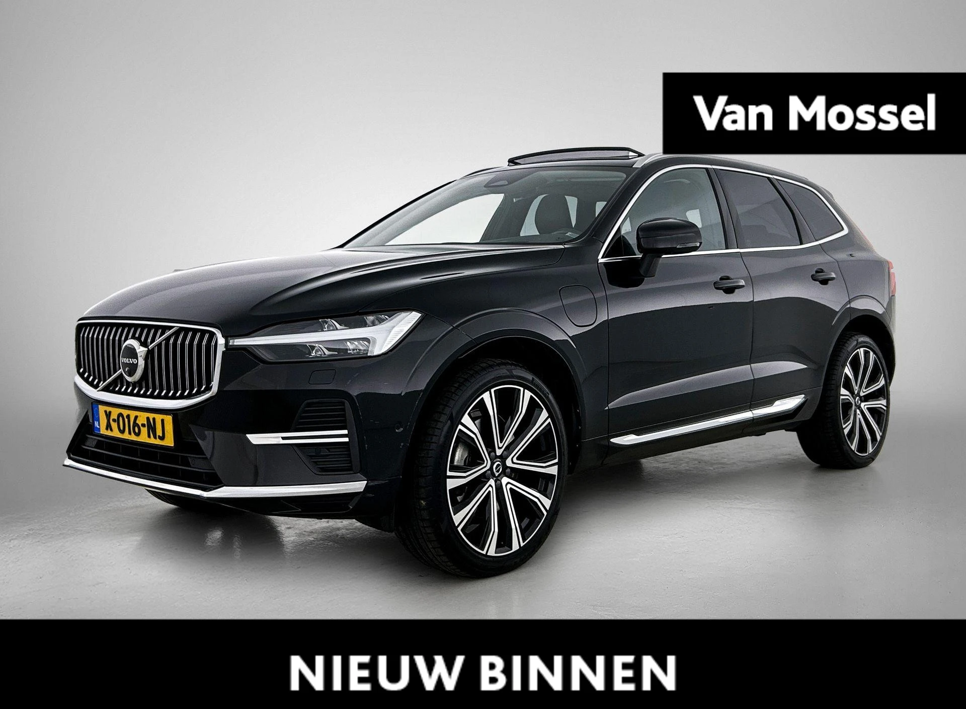 Volvo XC60 met kenteken X-016-NJ – autofoto 2