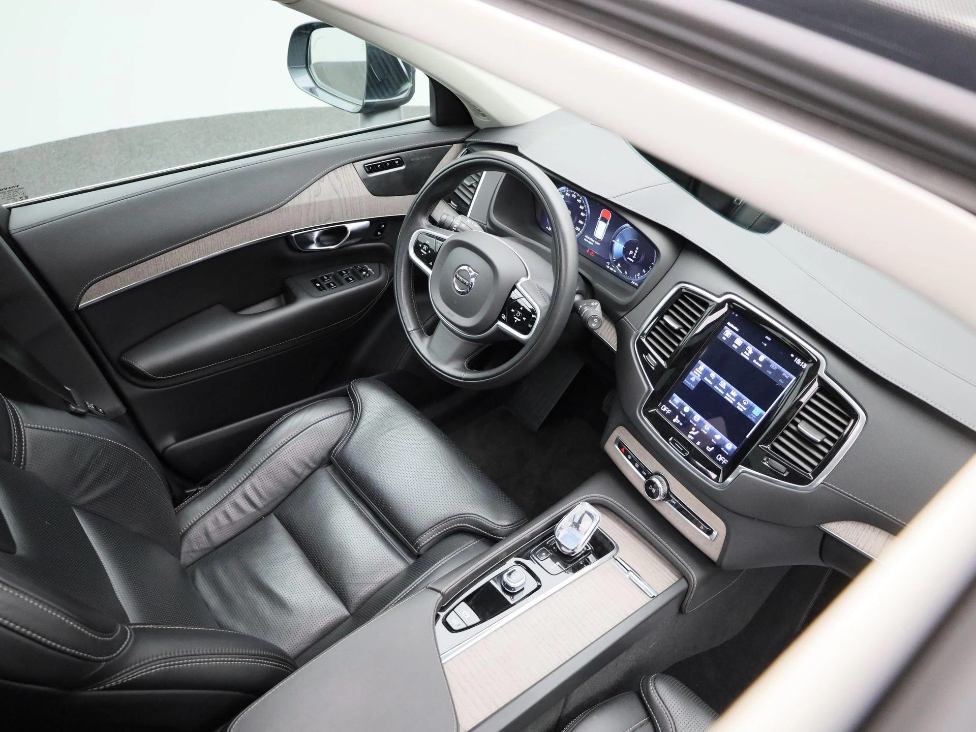 Volvo XC90 met kenteken N-251-TS – autofoto 3
